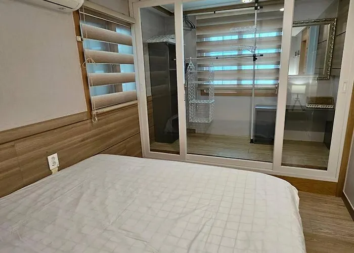 J Honor House Foreigner Only Seul