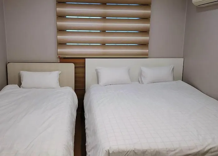 Casa de hóspedes J Honor House Foreigner Only 4*