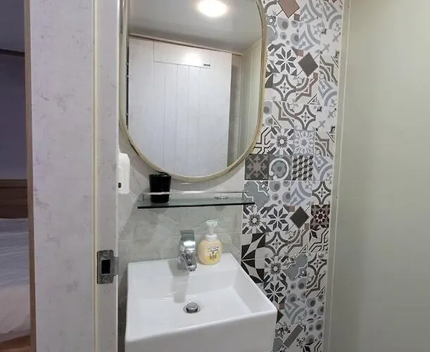 J Honor House Foreigner Only Seul